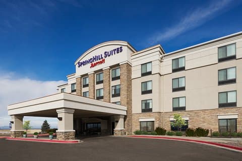 SpringHill Suites by Marriott Denver Airport - Airport shuttle hotel near DEN