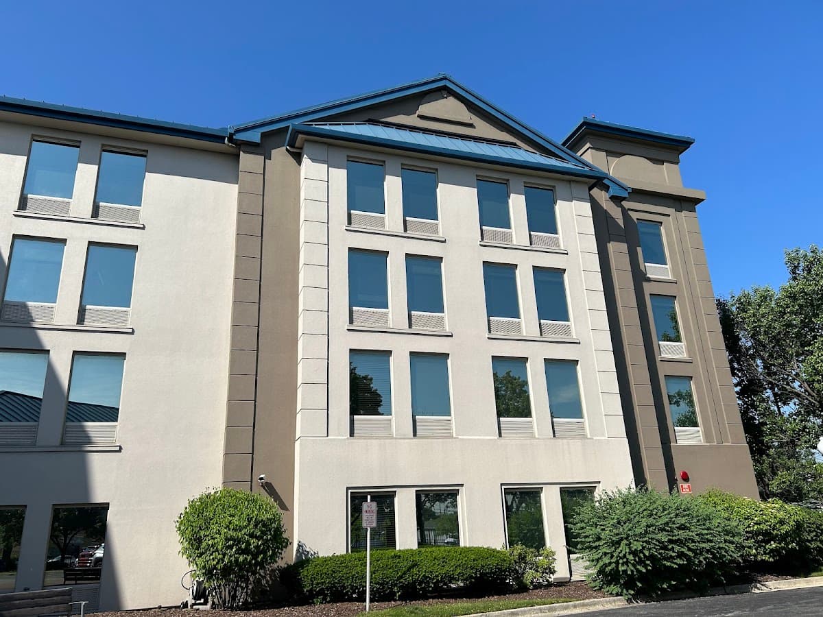 Holiday Inn Express & Suites Chicago-Midway Airport by IHG - Airport shuttle hotel near MDW
