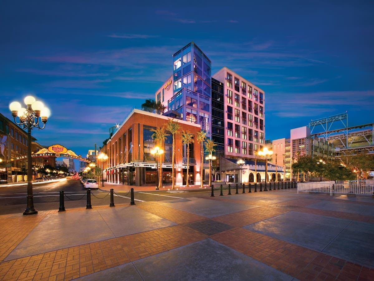 Hard Rock Hotel San Diego - Airport shuttle hotel near SAN