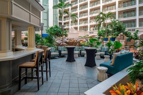 Sheraton Suites Fort Lauderdale at Cypress Creek - Airport shuttle hotel near FLL
