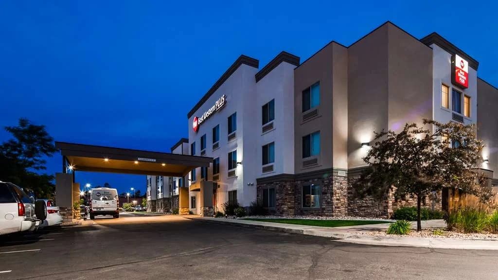 Best Western Plus Airport Inn & Suites - Airport shuttle hotel near SLC