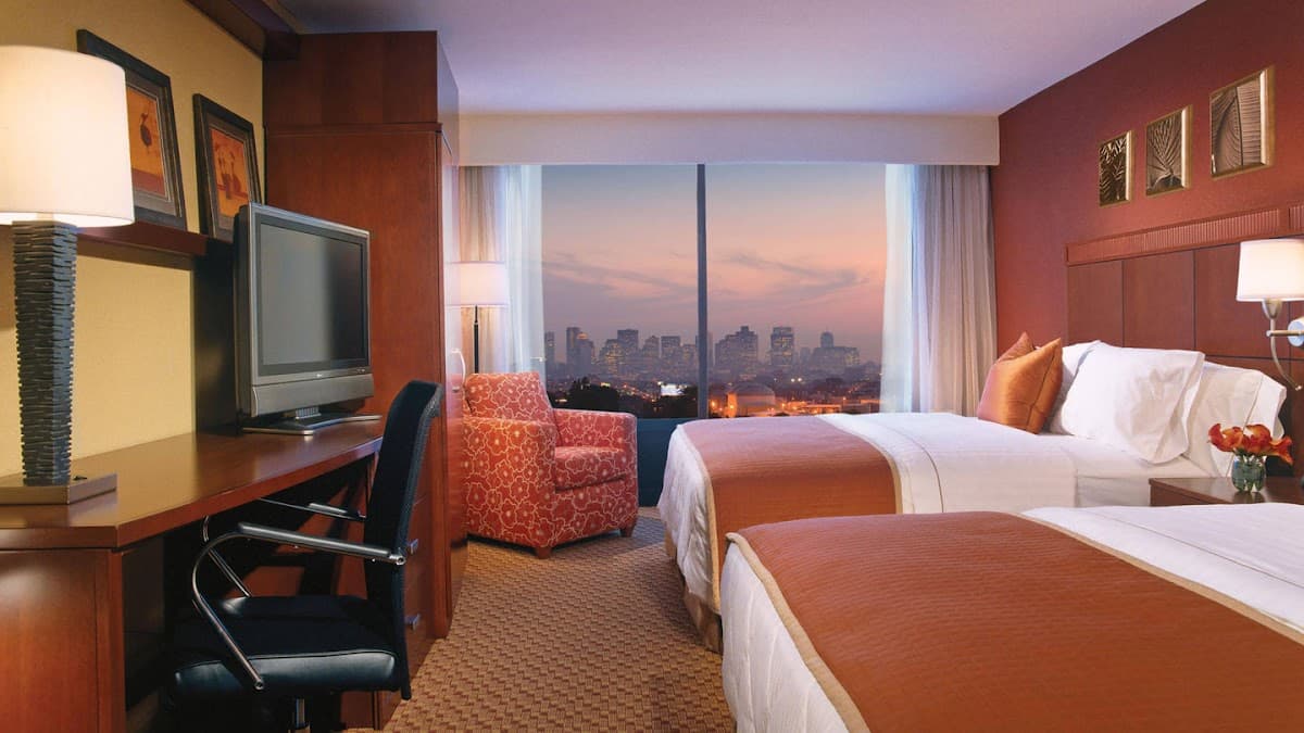 Courtyard by Marriott Boston Logan Airport - Airport shuttle hotel near BOS