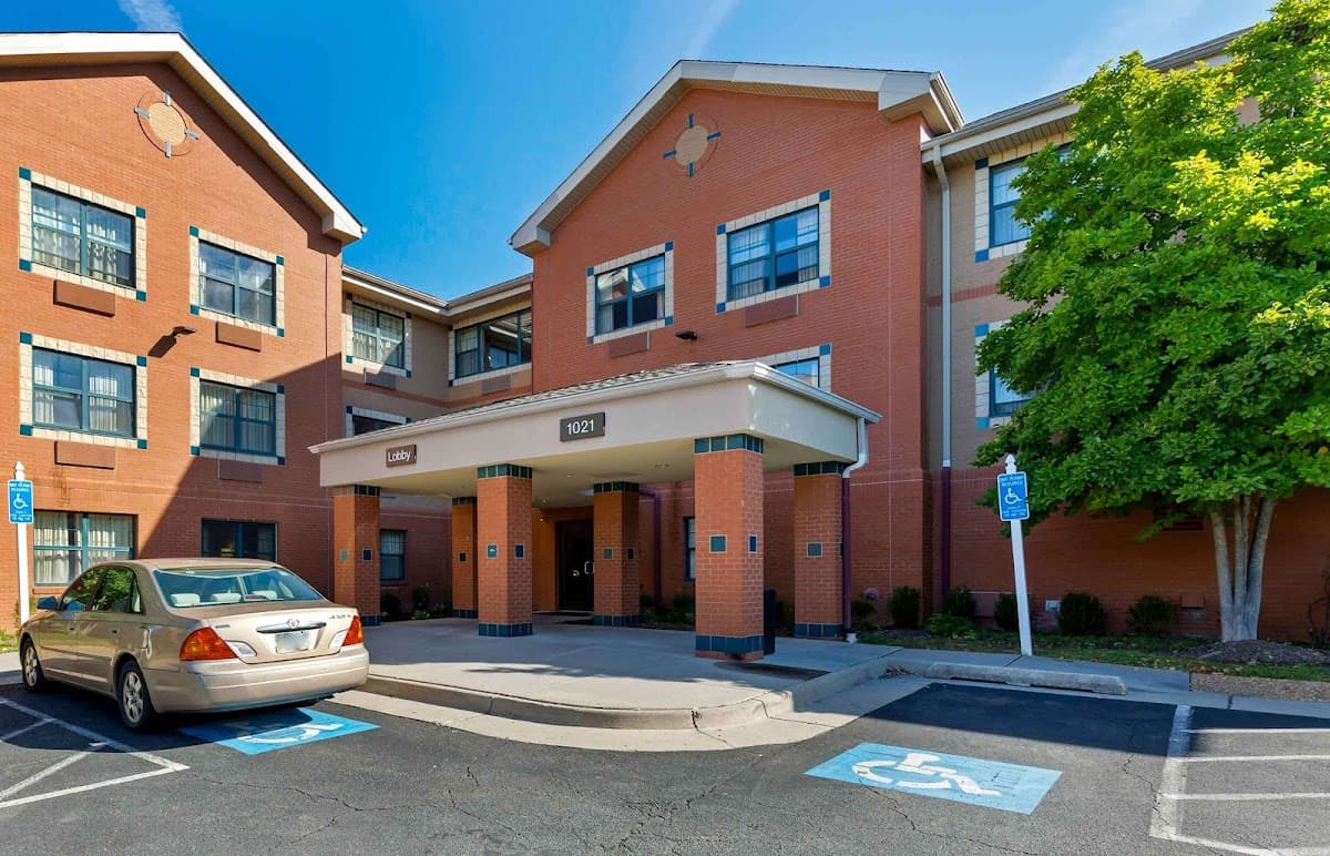 Extended Stay America Suites- Washington D.C. - Herndon - Dulles - Airport shuttle hotel near IAD