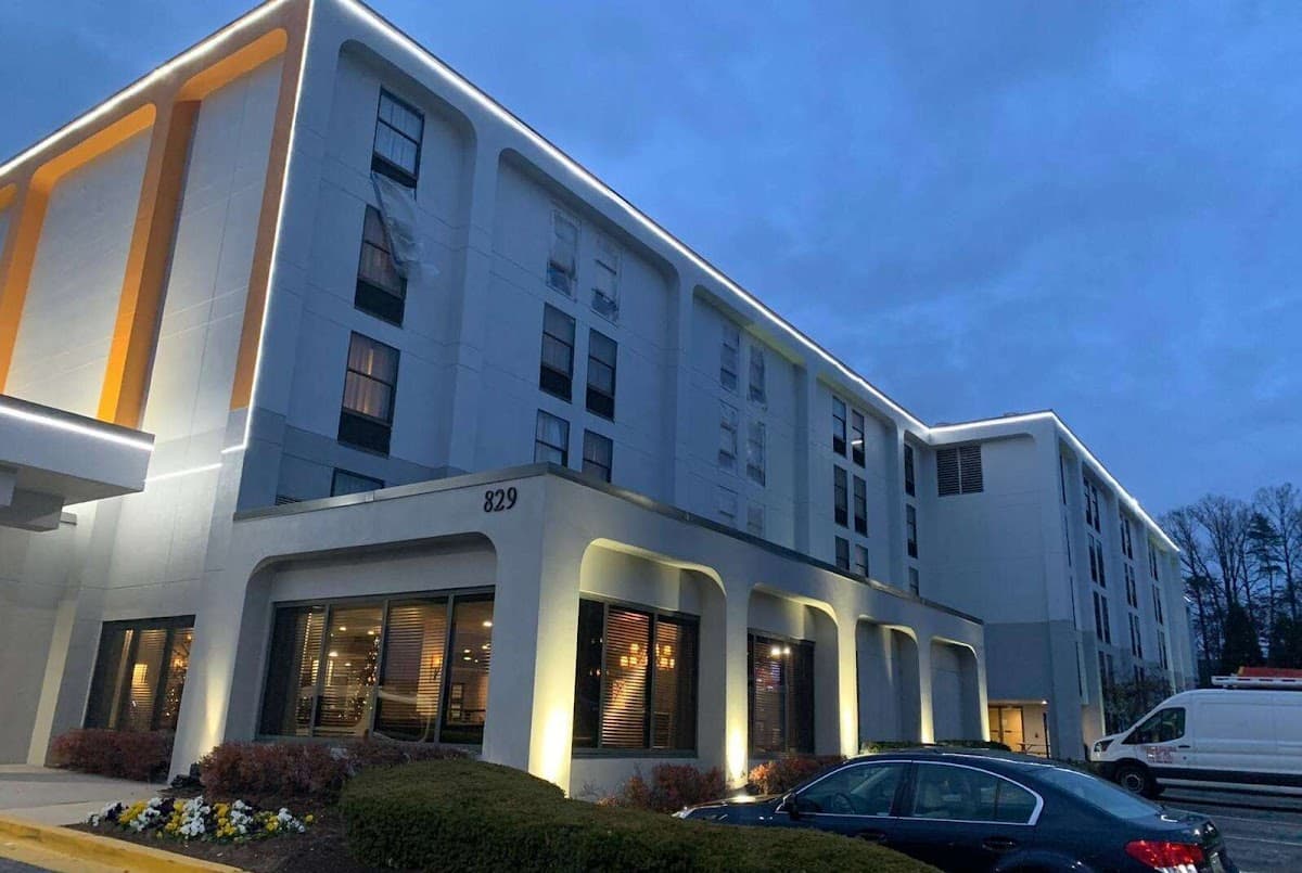 Wingate by Wyndham Baltimore BWI Airport - Airport shuttle hotel near BWI
