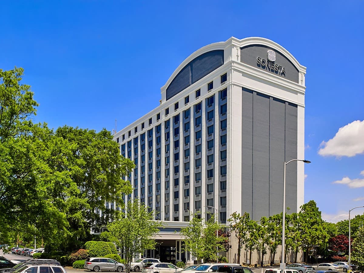 Sonesta Atlanta Airport North - Airport shuttle hotel near ATL