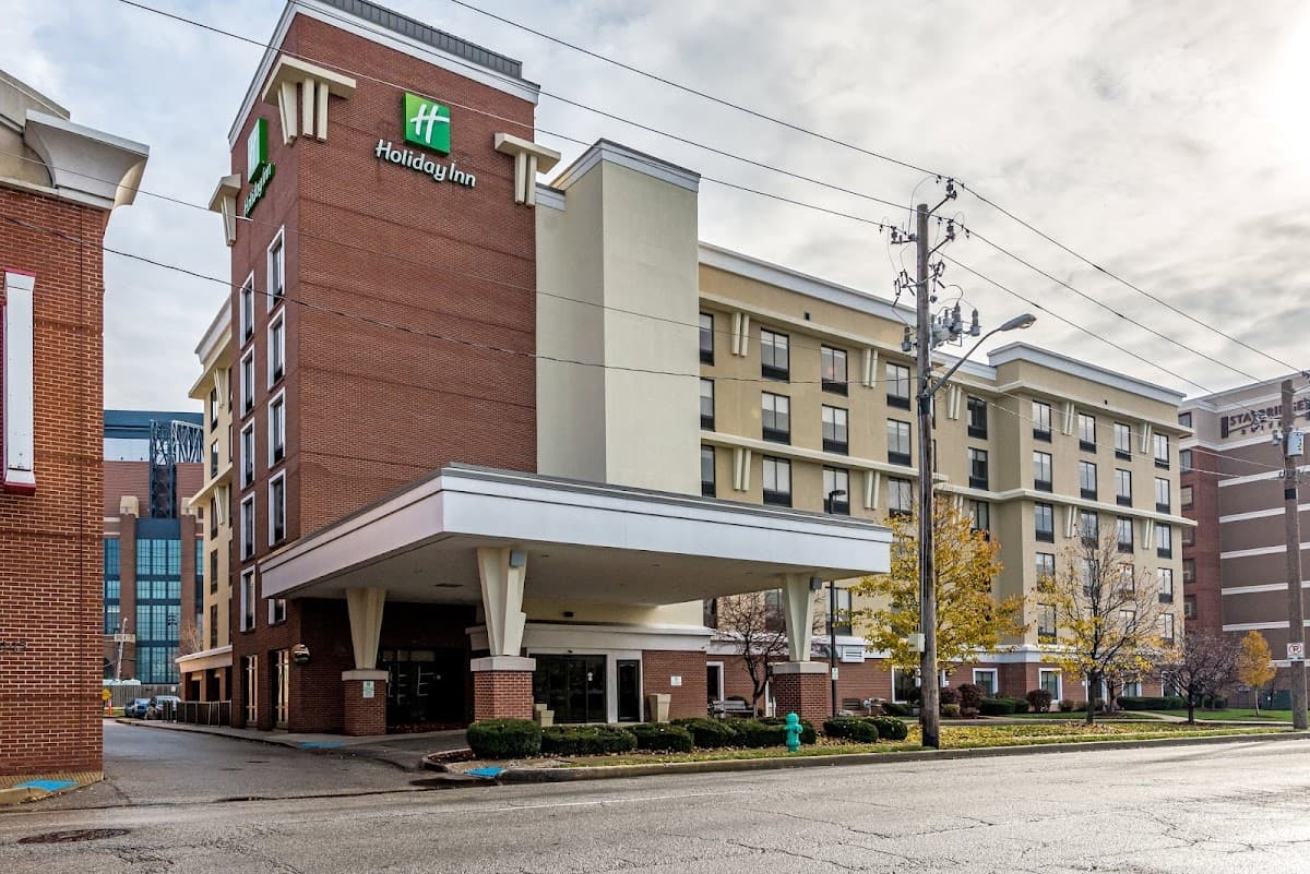 Holiday Inn Indianapolis Downtown by IHG - Airport shuttle hotel near IND