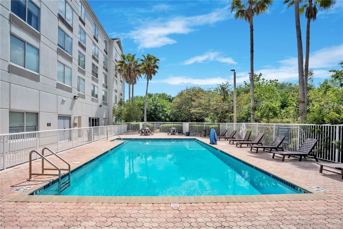 Hilton Garden Inn Jacksonville Airport - Airport shuttle hotel near JAX
