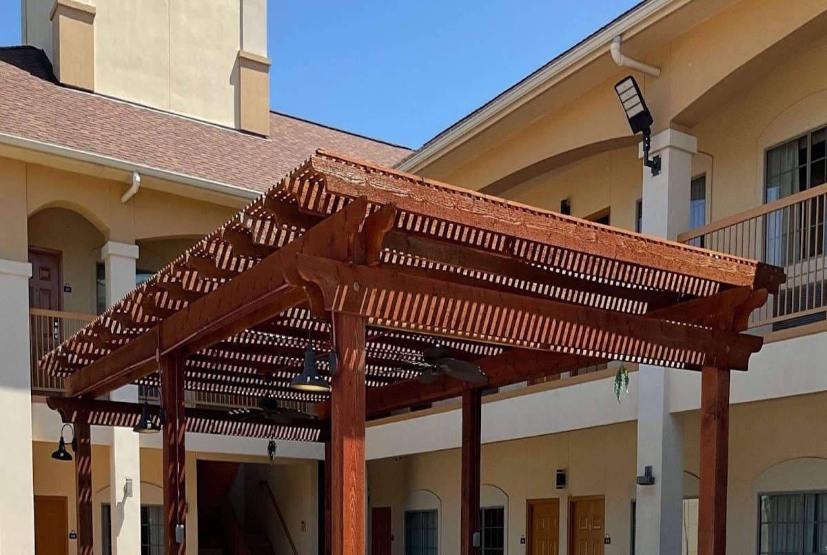 Days Inn by Wyndham Humble/Houston Intercontinental Airport - Airport shuttle hotel near IAH