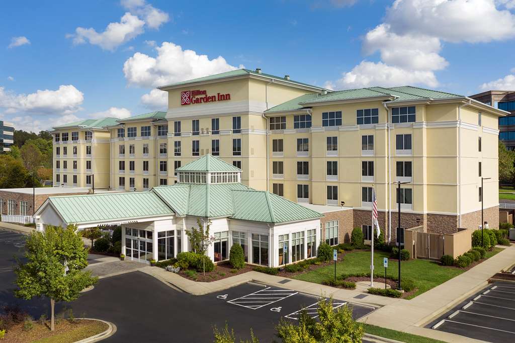 Hilton Garden Inn Charlotte Airport - Airport shuttle hotel near CLT