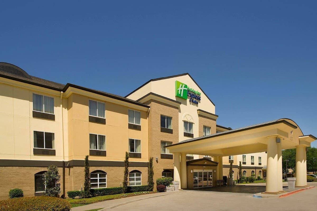 Holiday Inn Express & Suites DFW Airport - Grapevine by IHG - Airport shuttle hotel near DFW