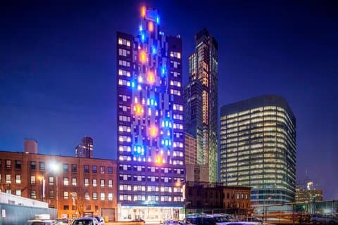 Aloft Long Island City-Manhattan View - Airport shuttle hotel near LGA