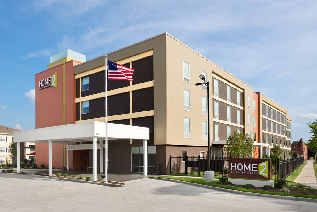 Home2 Suites by Hilton St. Louis/Forest Park - Airport shuttle hotel near STL