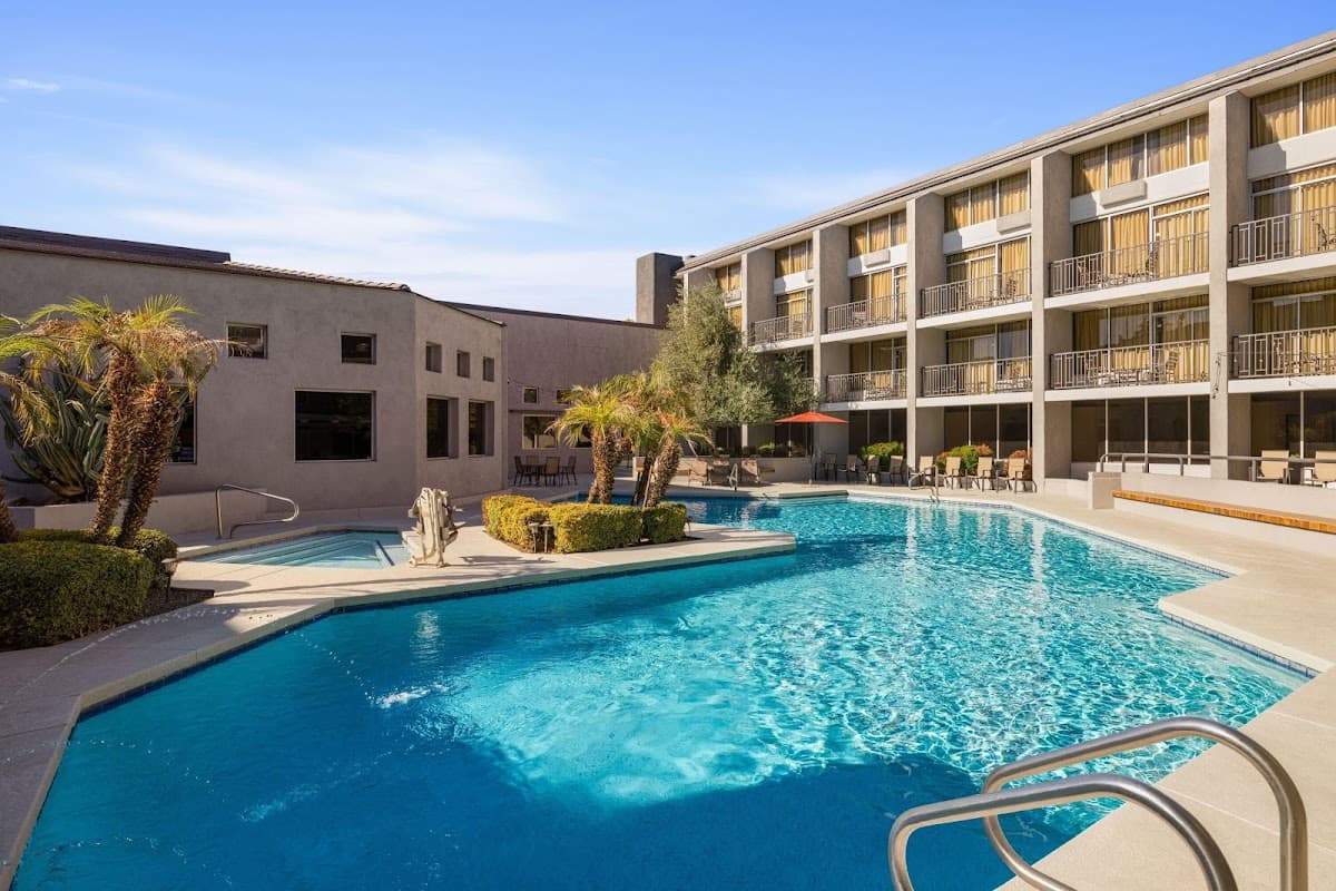 Wyndham Phoenix Airport/Tempe - Airport shuttle hotel near PHX