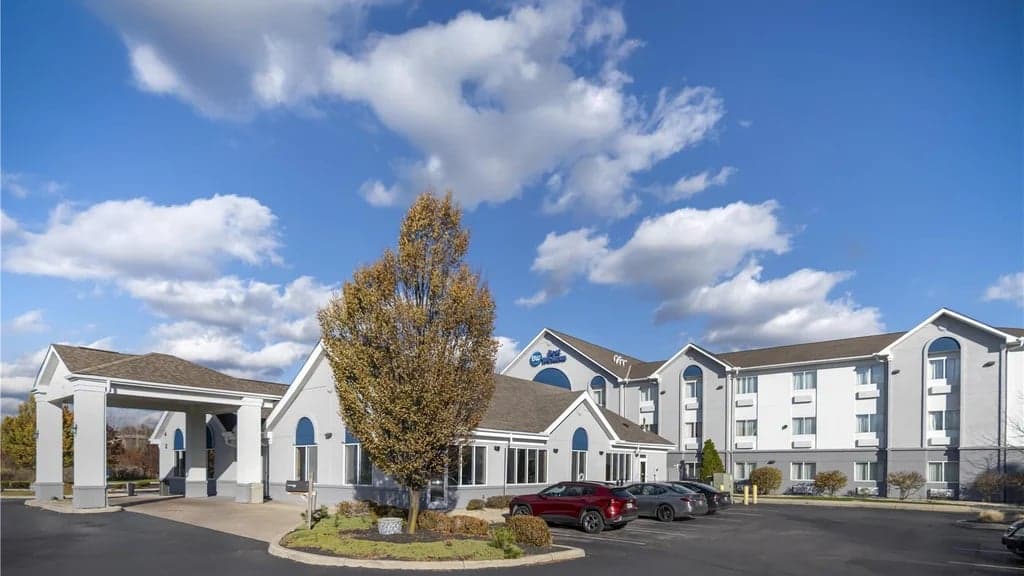 Best Western Columbus Airport - Airport shuttle hotel near CMH
