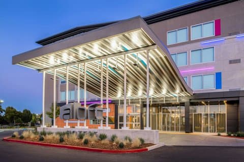 Aloft Sacramento Airport Natomas - Airport shuttle hotel near SMF