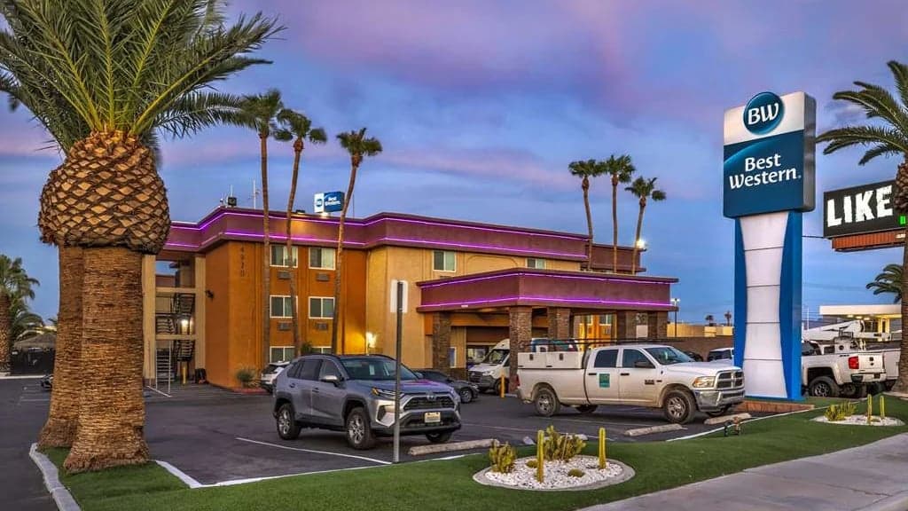 Best Western McCarran Inn - Airport shuttle hotel near LAS