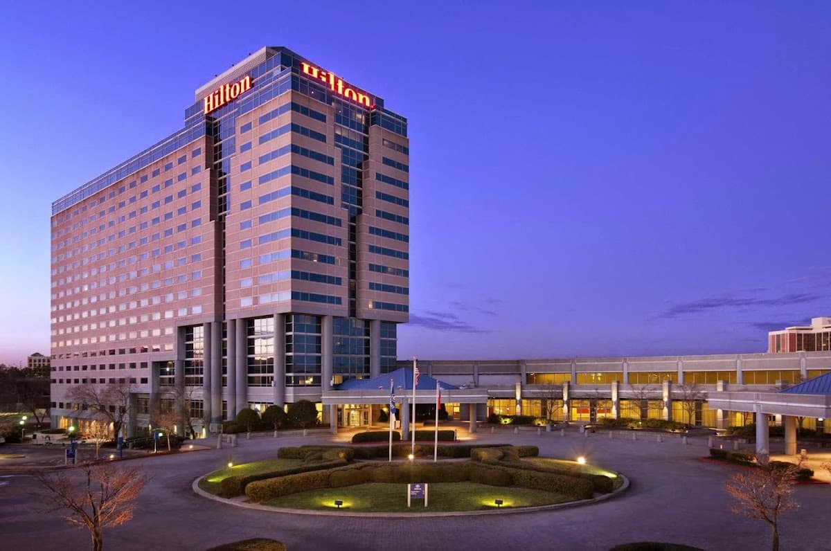 Hilton Atlanta Airport - Airport shuttle hotel near ATL