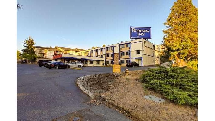 Rodeway Inn Seattle Airport - Airport shuttle hotel near SEA