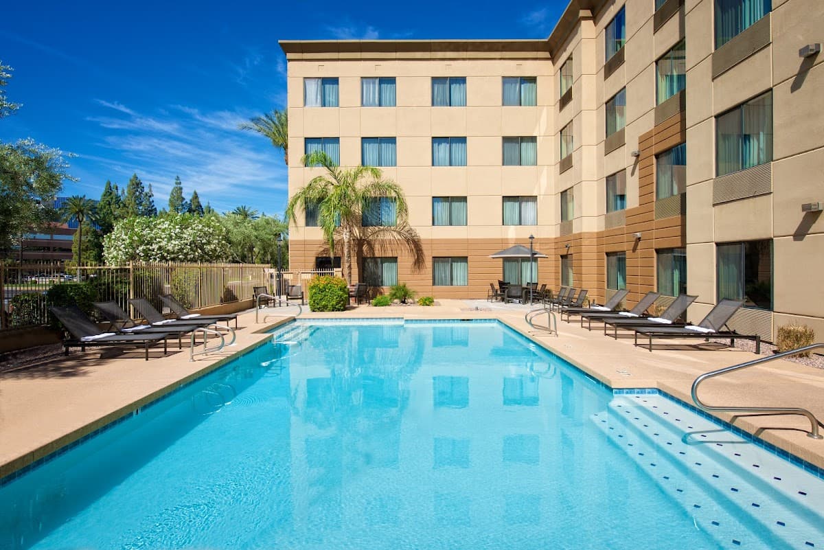 Hampton Inn Phoenix-Airport North - Airport shuttle hotel near PHX
