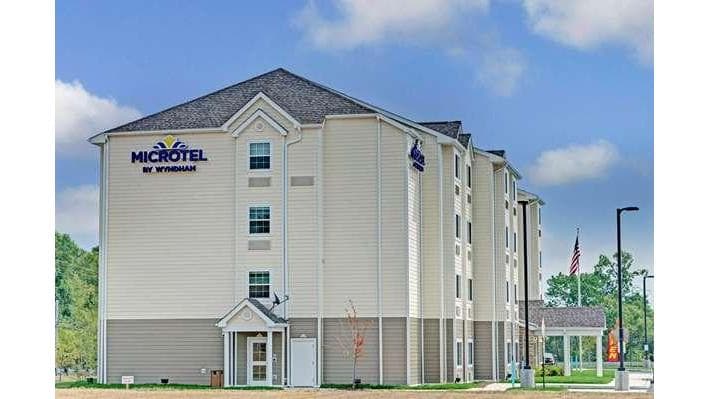 Microtel Inn & Suites by Wyndham Philadelphia Airport Ridley - Airport shuttle hotel near PHL