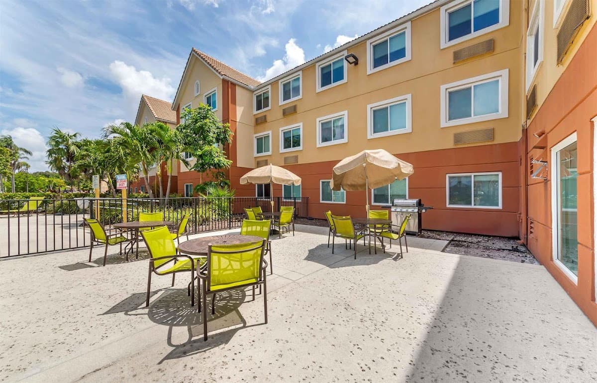 Extended Stay America Premier Suites- Miami - Airport - Miami Springs - Airport shuttle hotel near MIA