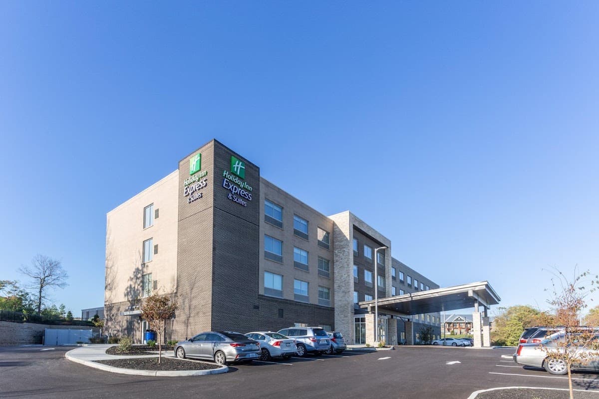 Holiday Inn Express & Suites Florence - Cincinnati Airport by IHG - Airport shuttle hotel near CVG