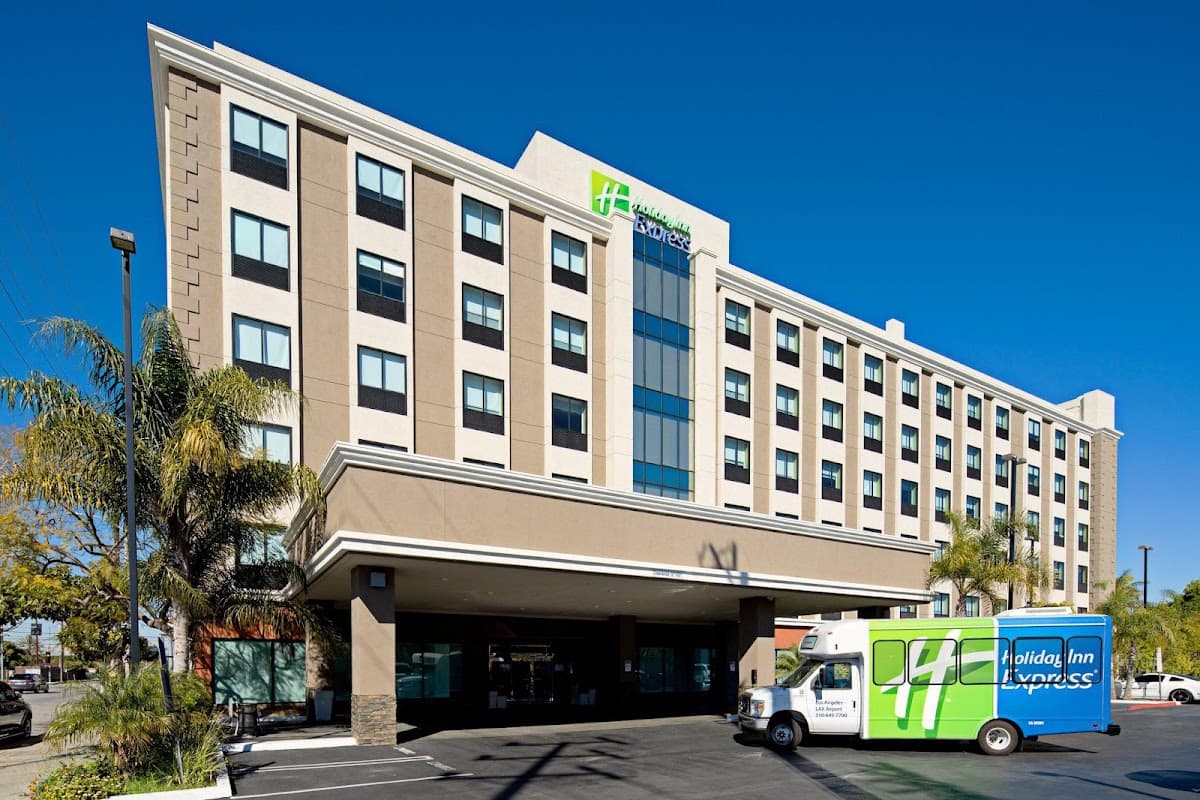 Holiday Inn Express Los Angeles - LAX Airport by IHG - Airport shuttle hotel near LAX