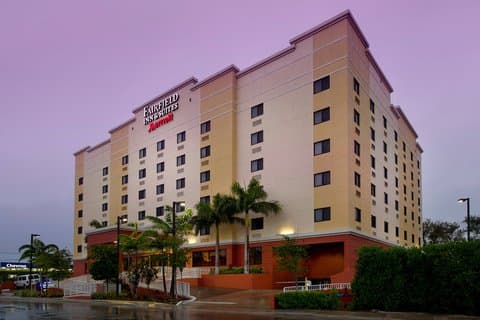 Fairfield by Marriott Inn & Suites Miami Airport South - Airport shuttle hotel near MIA