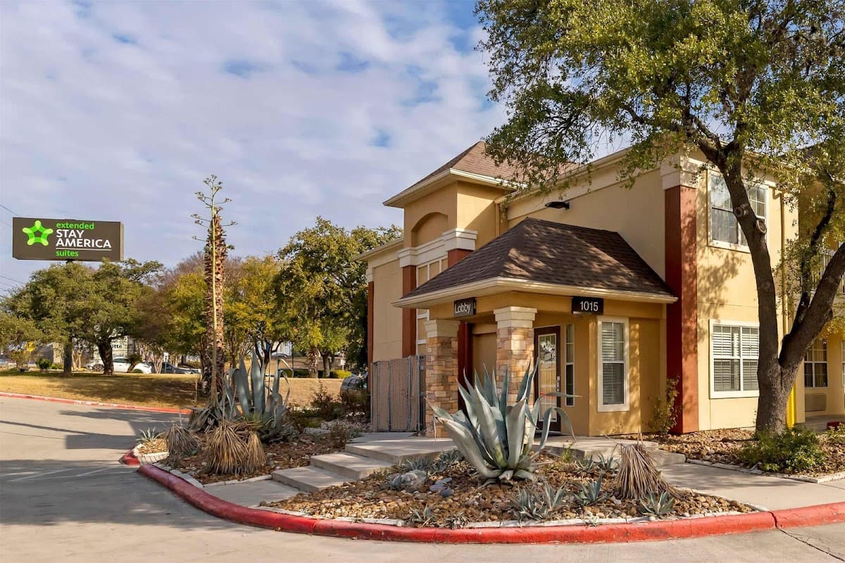 Extended Stay America Suites- San Antonio - Airport - Airport shuttle hotel near SAT