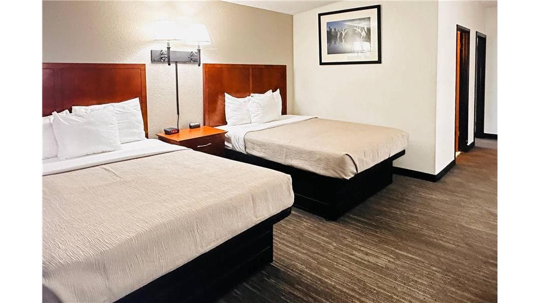 Quality Inn St. Paul-Minneapolis-Midway - Airport shuttle hotel near MSP