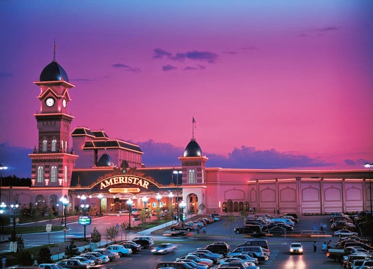 Ameristar Casino Hotel Kansas City - Airport shuttle hotel near MCI