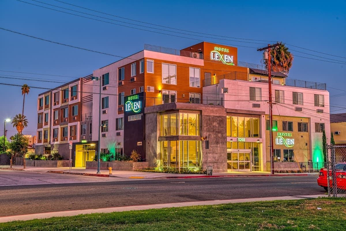 Lexen Hotel - North Hollywood Universal Studios - Airport shuttle hotel near BUR