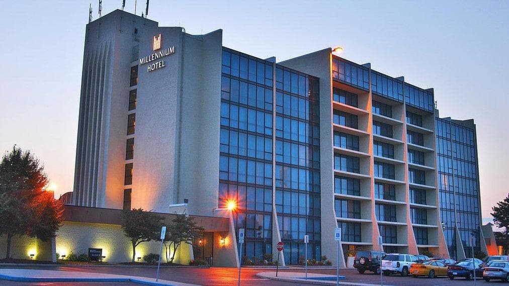 M Hotel Buffalo - Airport shuttle hotel near BUF