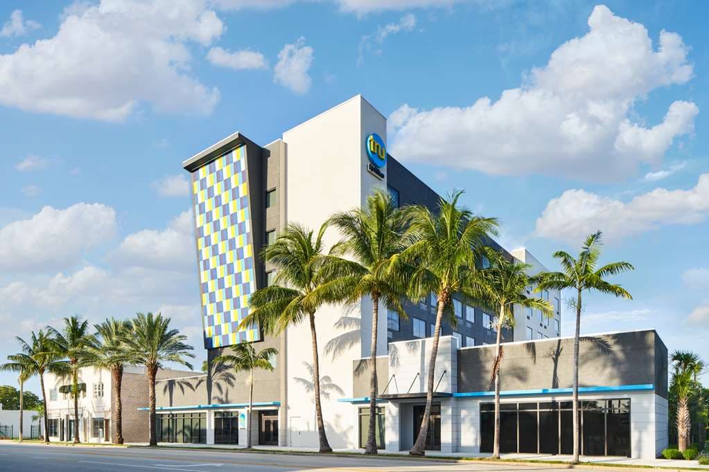 Tru by Hilton Ft. Lauderdale Airport - Airport shuttle hotel near FLL