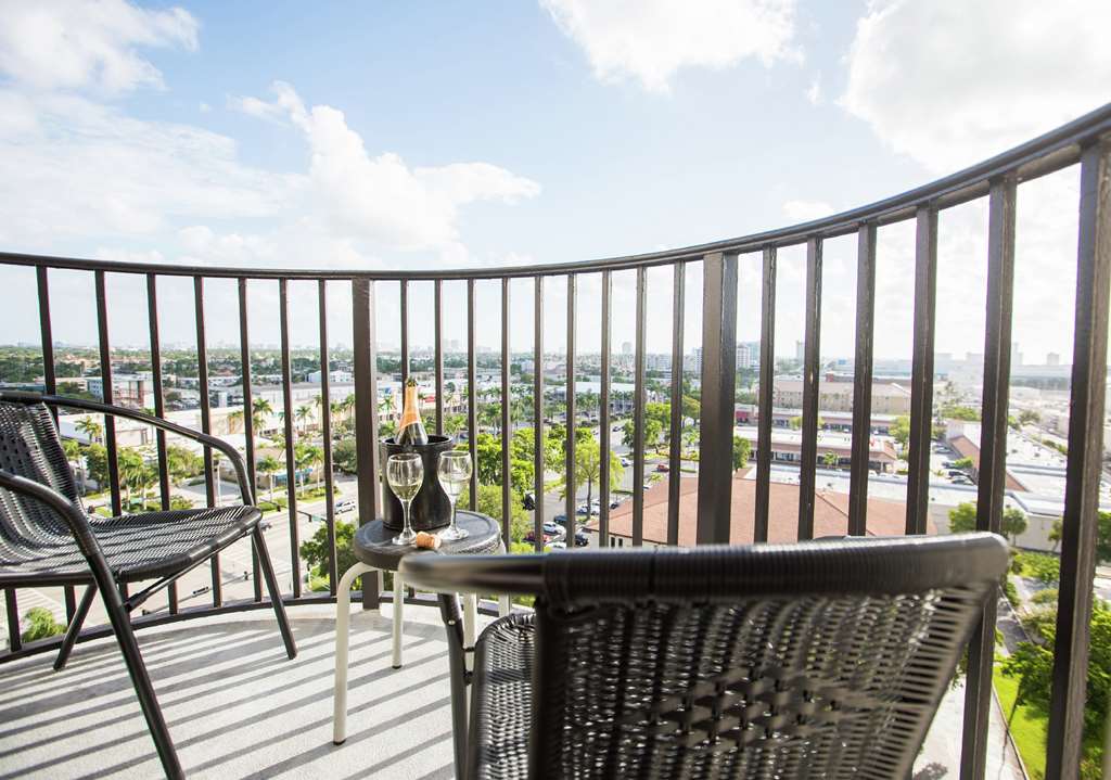 Embassy Suites by Hilton Fort Lauderdale 17th Street - Airport shuttle hotel near FLL