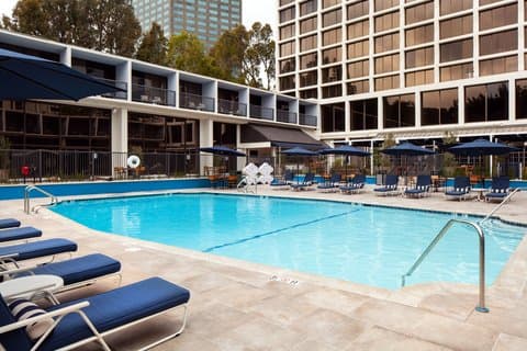 Sheraton Universal Hotel - Airport shuttle hotel near LAX