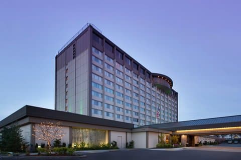 Skybridge Seattle Airport Hotel - Airport shuttle hotel near SEA