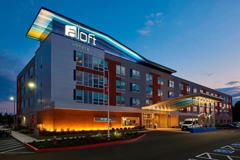 Aloft Cleveland Airport - Airport shuttle hotel near CLE
