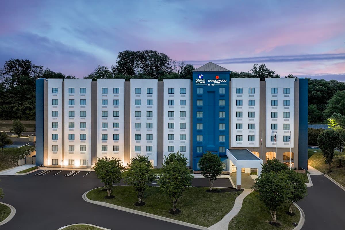 Holiday Inn Express Baltimore - Bwi Airport NE by IHG - Airport shuttle hotel near BWI