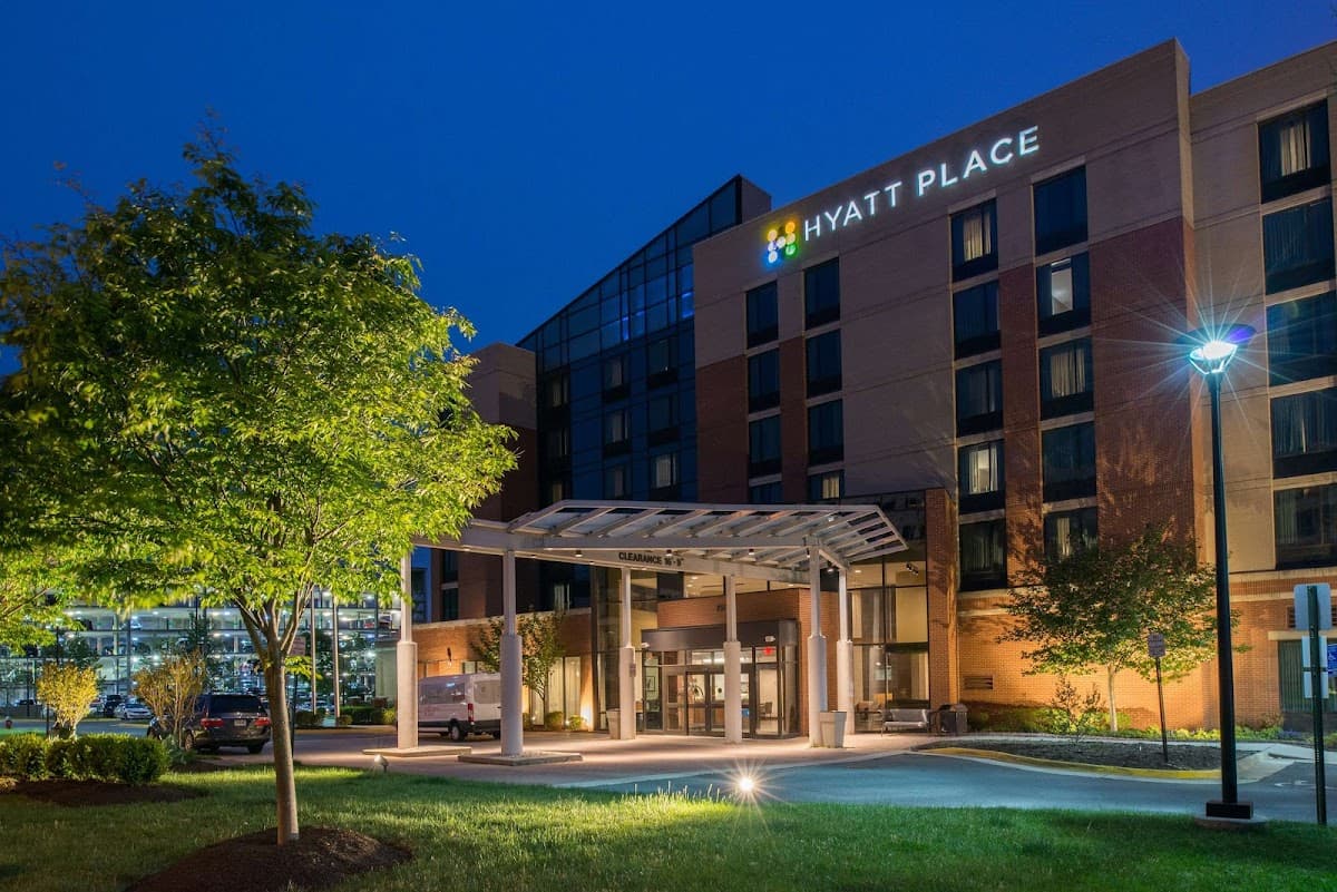 Hyatt Place Herndon/Dulles Airport-East - Airport shuttle hotel near IAD