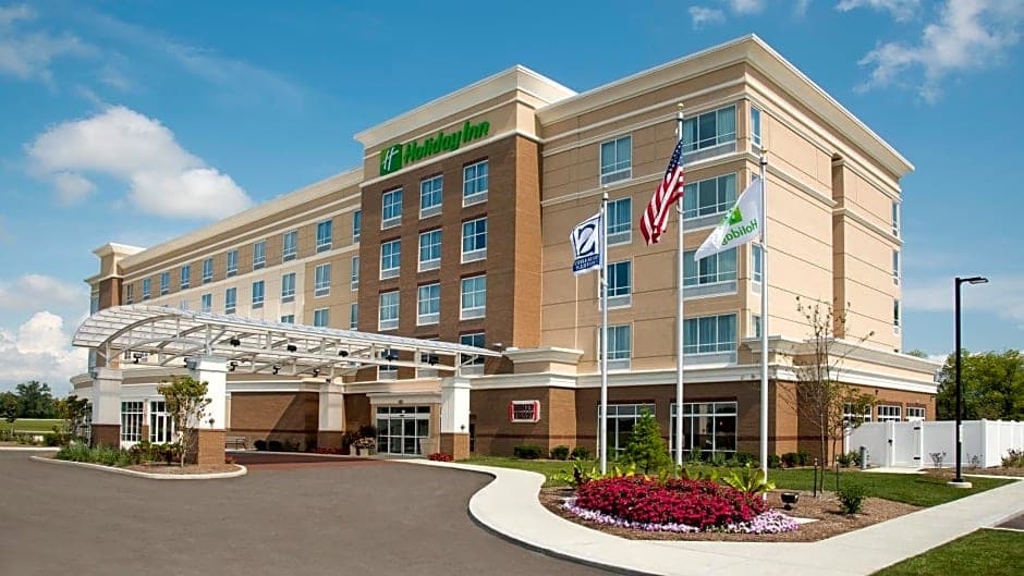 Holiday Inn Indianapolis Airport, an IHG Hotel - Airport shuttle hotel near IND