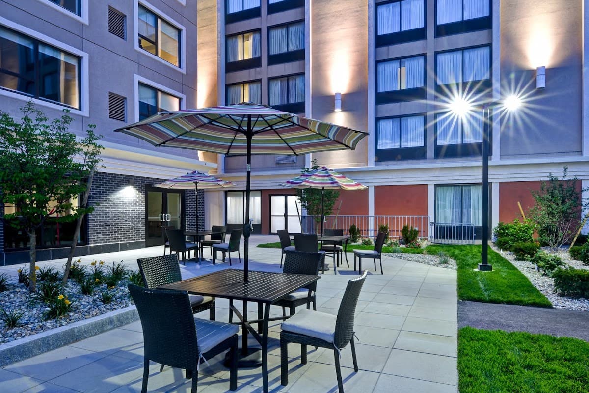 Holiday Inn Express Boston by IHG - Airport shuttle hotel near BOS