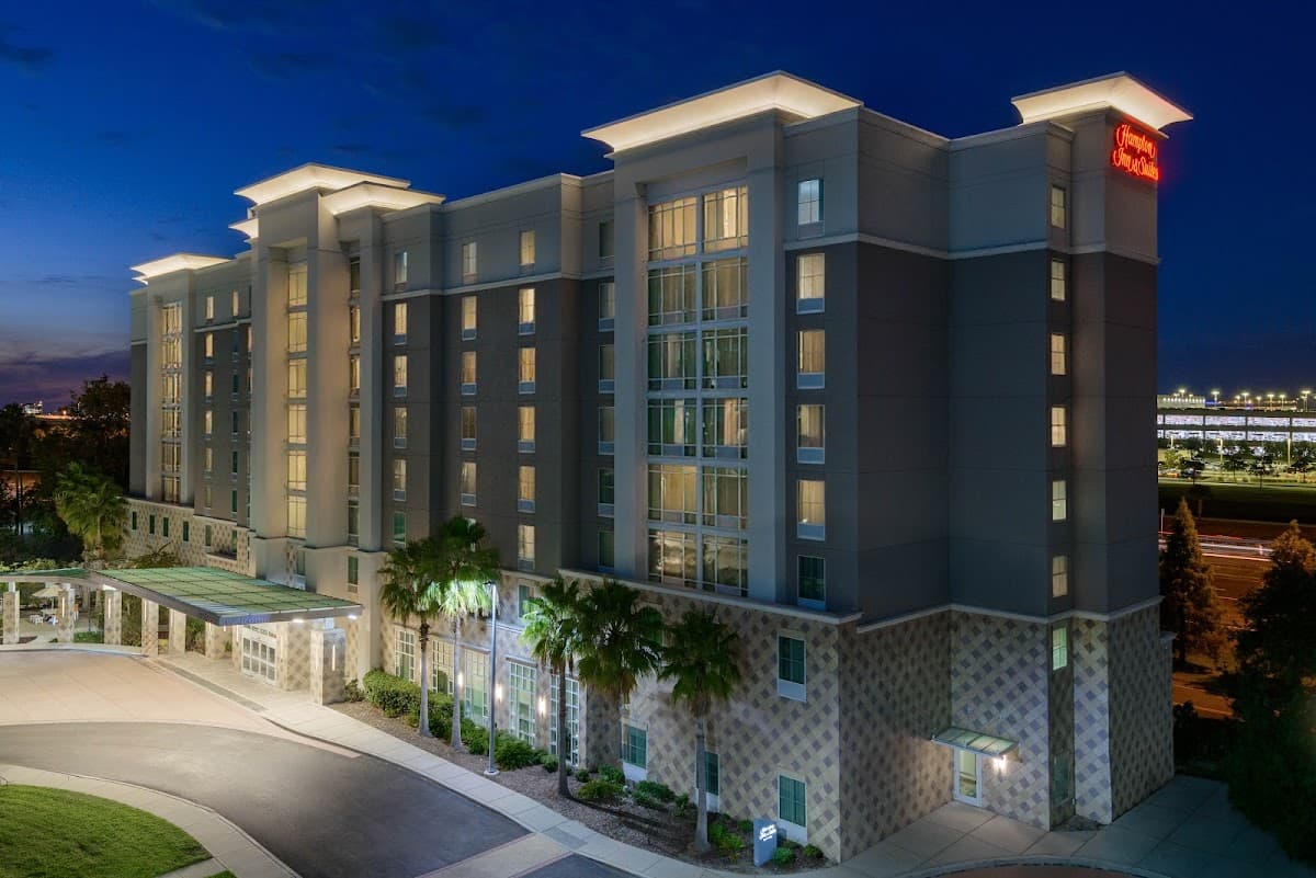Hampton Inn & Suites Tampa Airport Avion Park Westshore - Airport shuttle hotel near TPA
