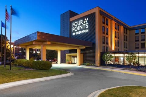 Four Points by Sheraton Mall of America Minneapolis Airport - Airport shuttle hotel near MSP