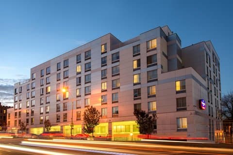 SpringHill Suites New York LaGuardia Airport - Airport shuttle hotel near LGA