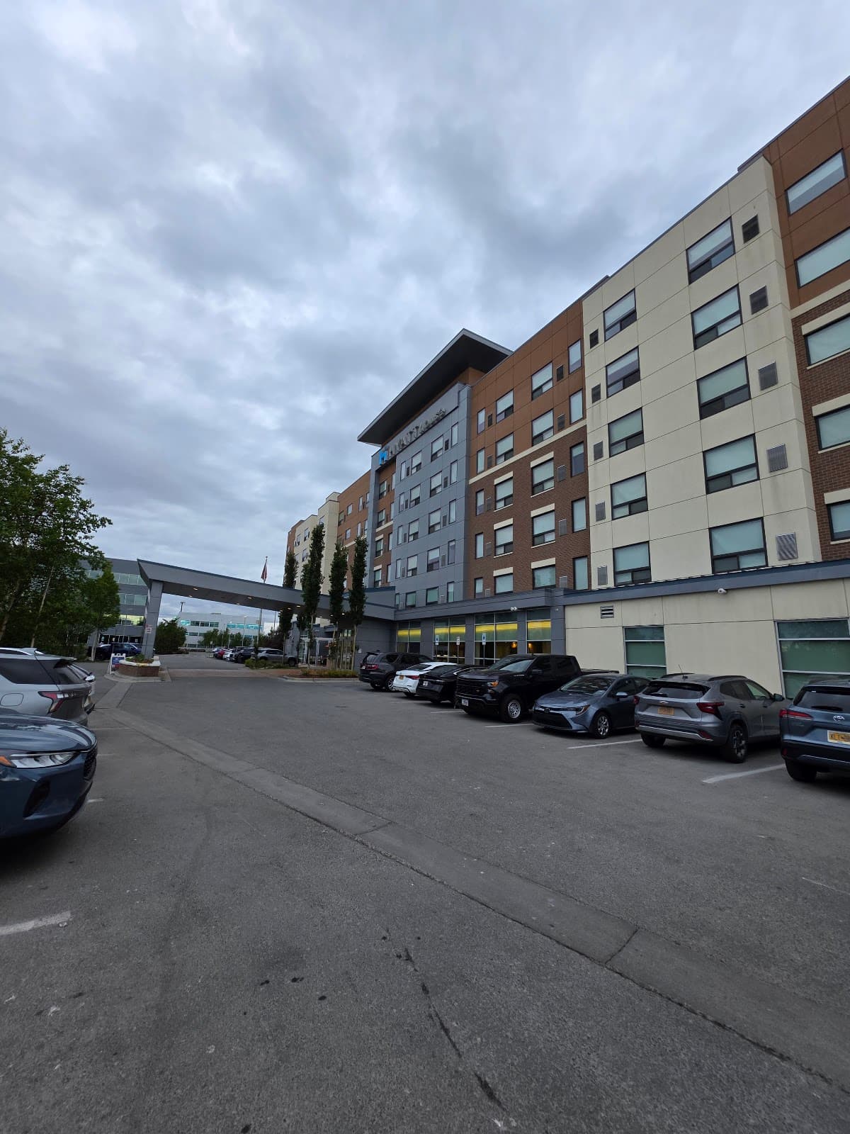 Hyatt House Anchorage - Airport shuttle hotel near ANC
