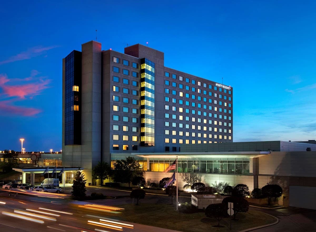 Hyatt Regency Pittsburgh International Airport - Airport shuttle hotel near PIT