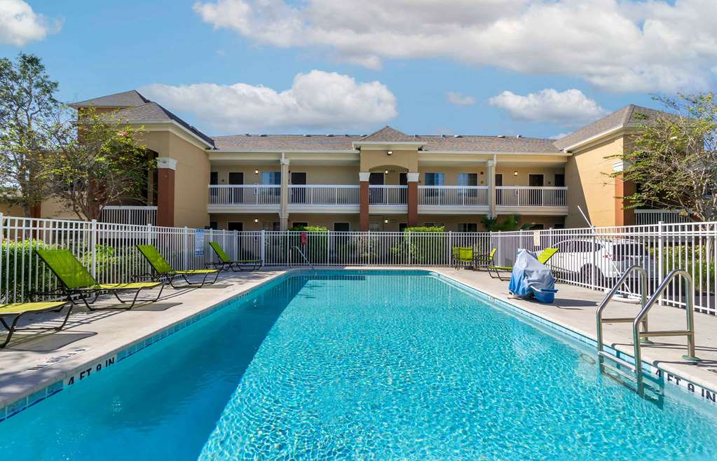 Extended Stay America Suites- Clearwater - Carillon Park - Airport shuttle hotel near TPA