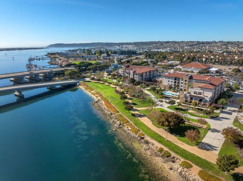 Homewood Suites by Hilton San Diego Airport-Liberty Station - Airport shuttle hotel near SAN