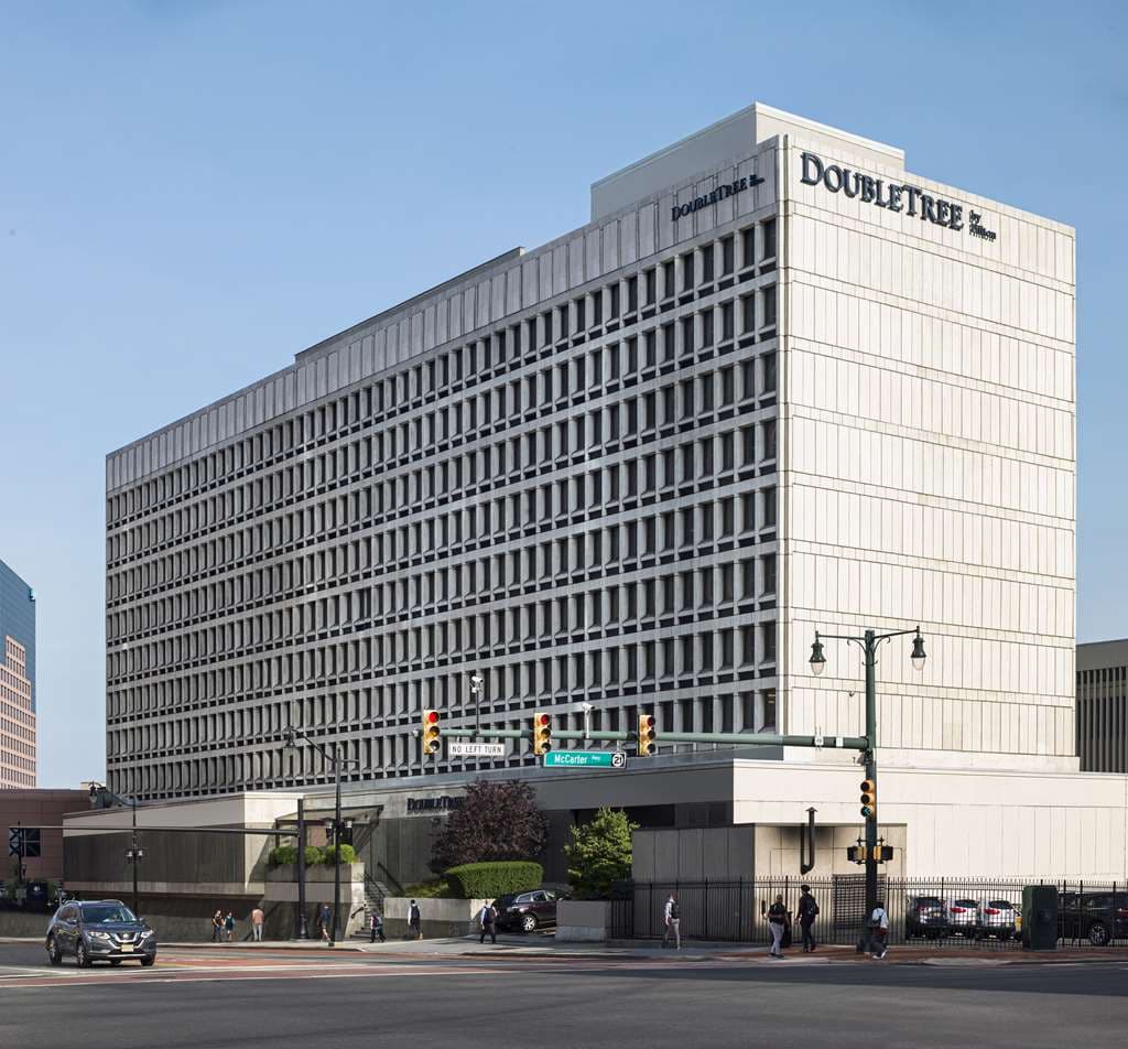 DoubleTree by Hilton Newark Penn Station - Airport shuttle hotel near EWR